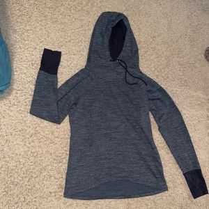 Avalanche grey sweatshirt